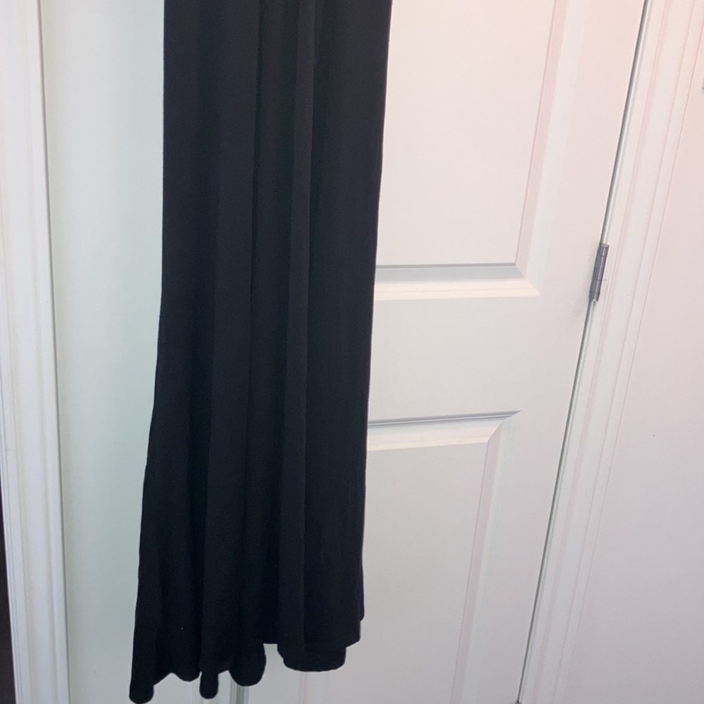 Elegant Black Women's Dress - Picture 7 of 11